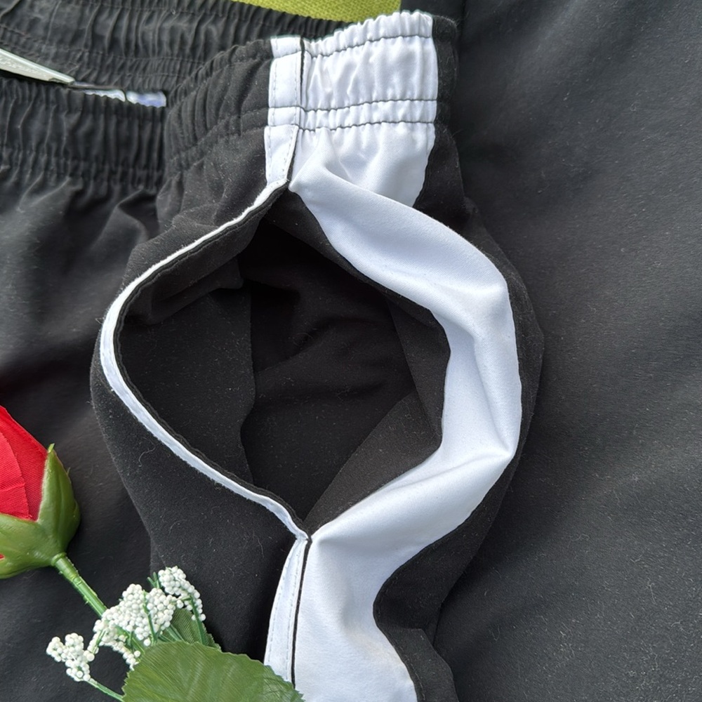 ✔️ NIKE; Black Work Out; Hang Out Pants w/White Side Stripes in Misses Size Lg!! - Picture 4 of 11